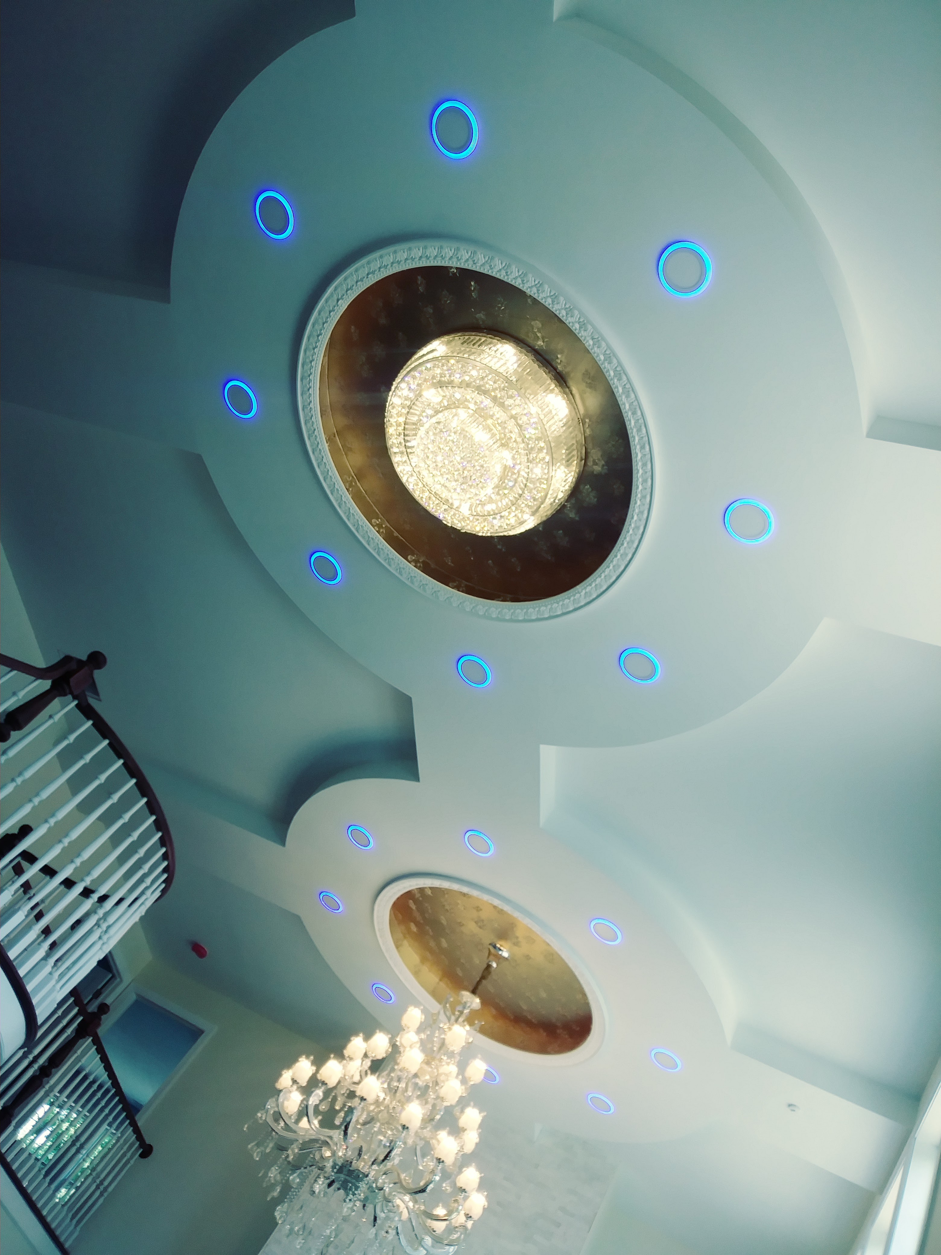 Custom decorative tray ceiling